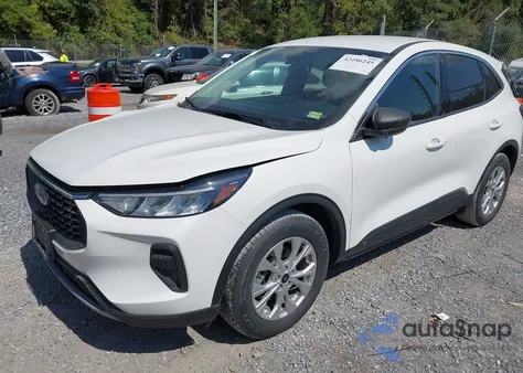 2023 Ford Escape Active z USA, uszkodzony, nr VIN 1FMCU0GN1PUA52979
